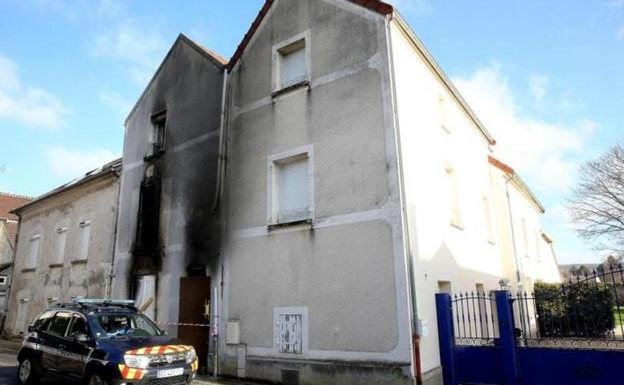 La vivienda en la que se produjo el incendio en la localidad francesa de Charly-sur-Marne