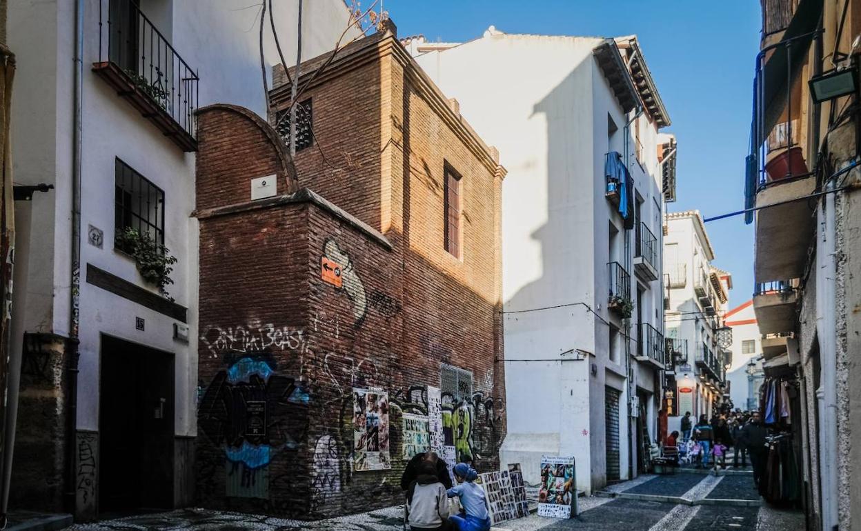 Transformador de la calle Correo Viejo, en el Albaicín. 
