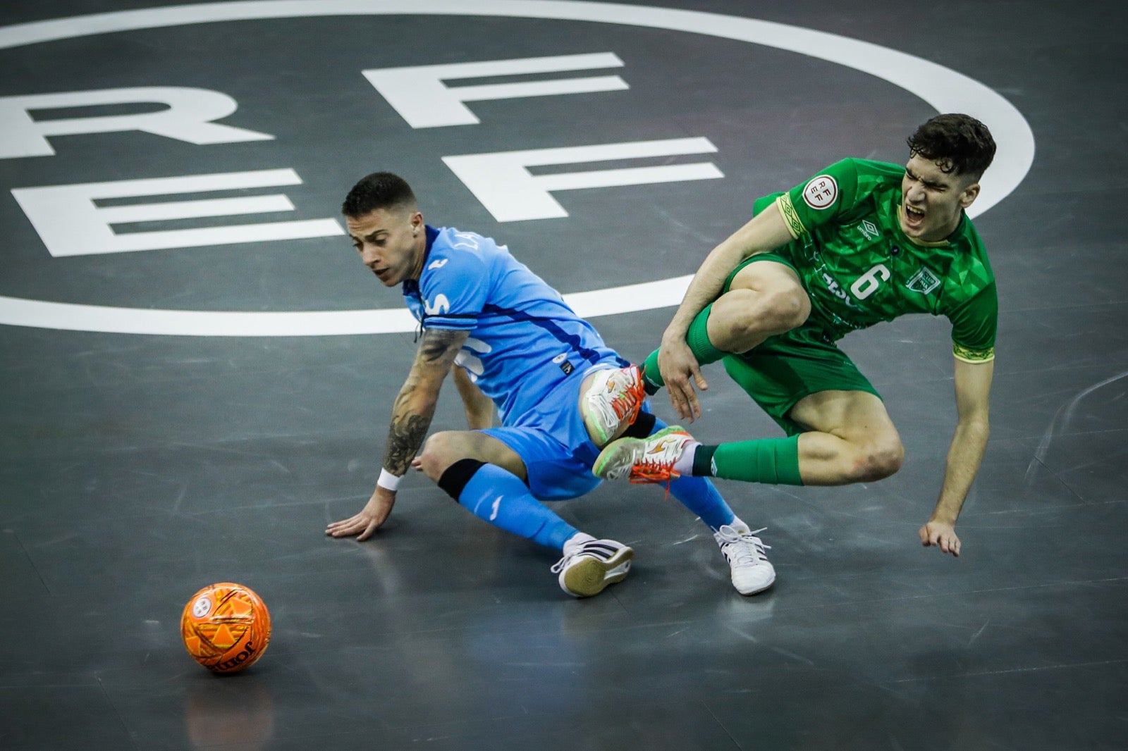 Momento del partido entre el Movistar y el Antequera.