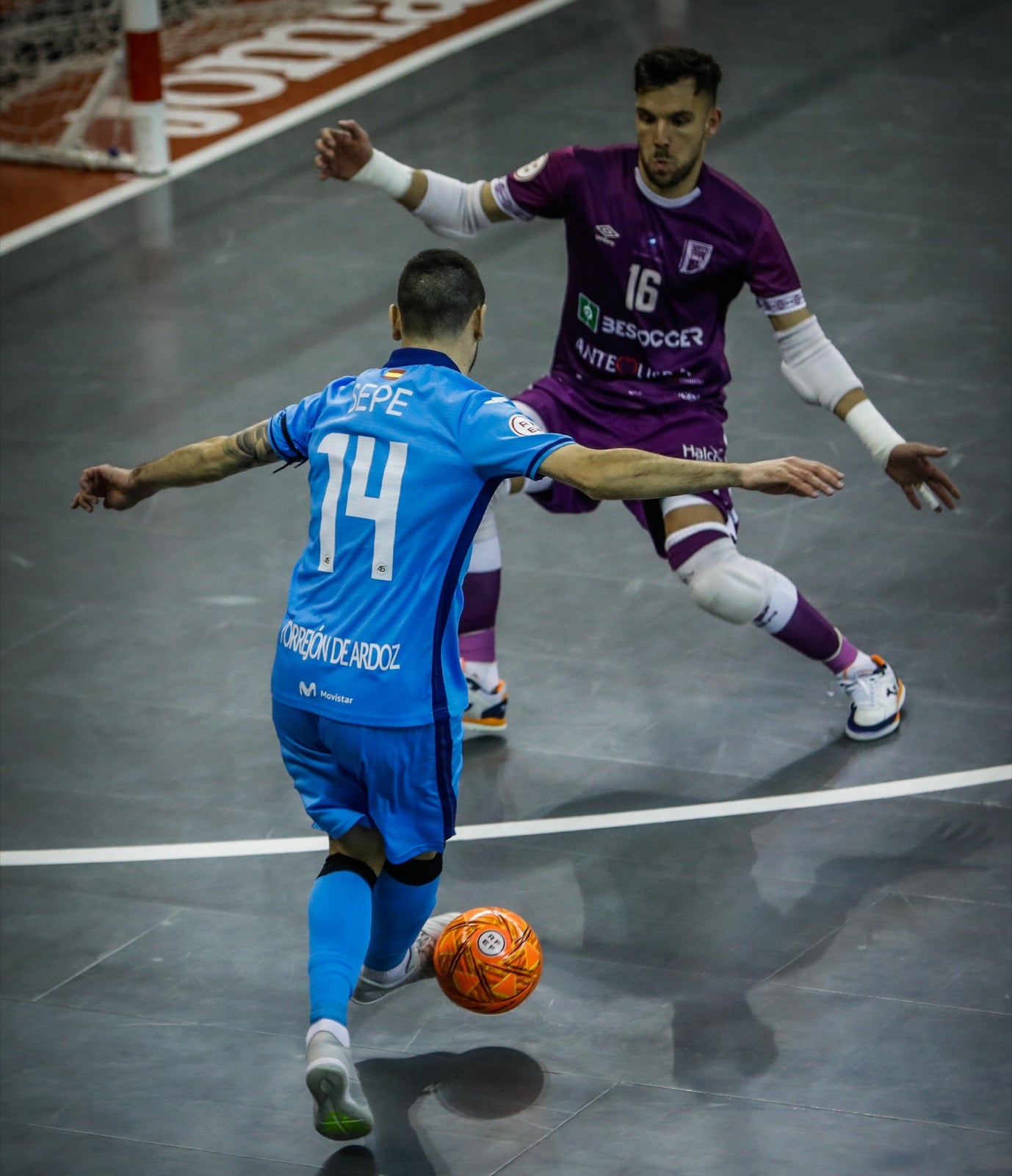 Momento del partido entre el Movistar y el Antequera.