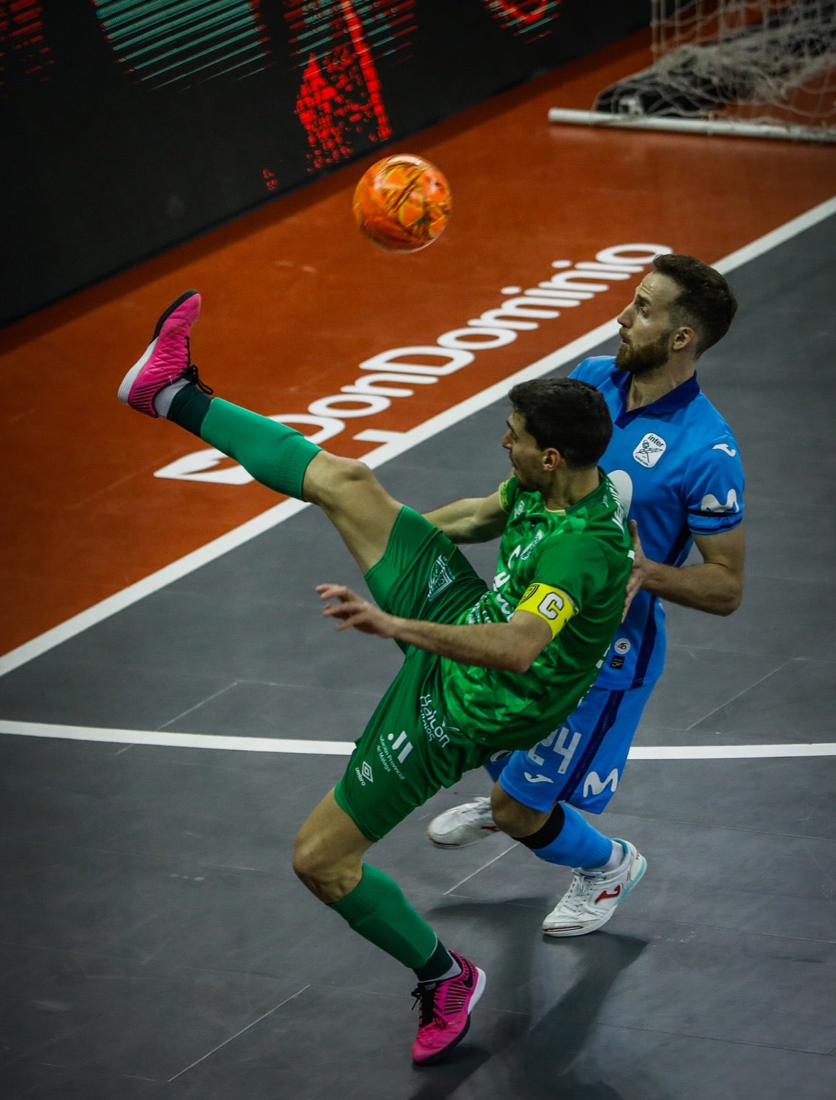 Momento del partido entre el Movistar y el Antequera.