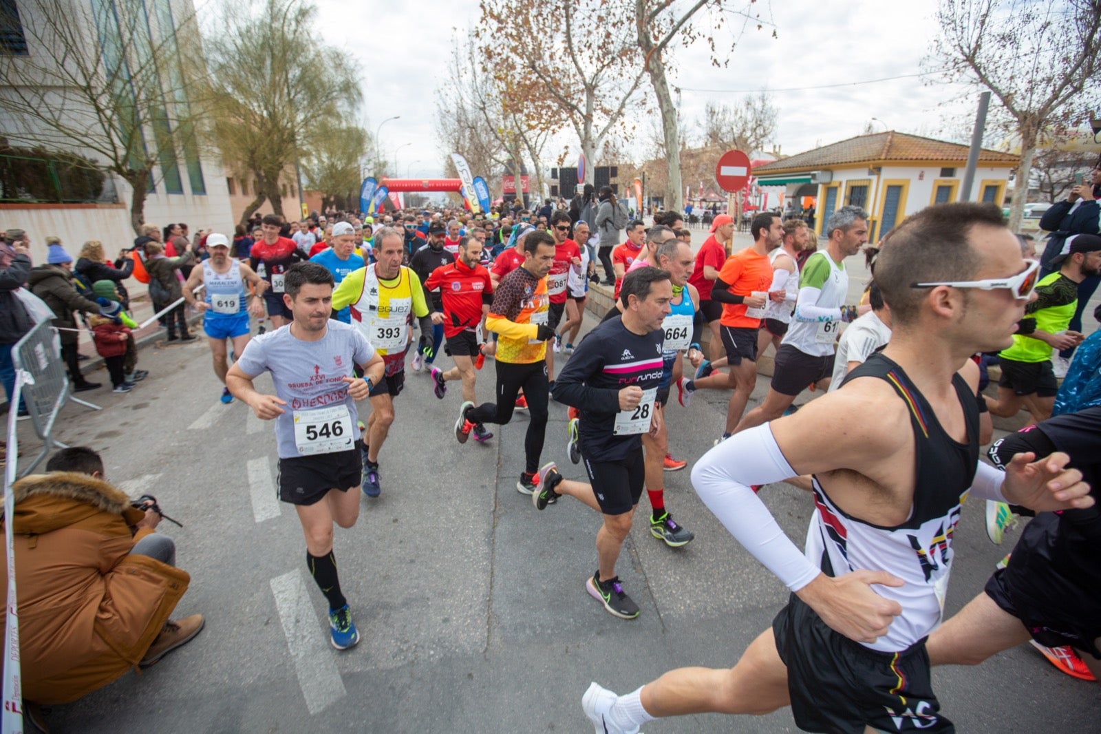 ientos de corredores participan en una de las grandes pruebas del Gran Premio de Fondo Diputación de Granada