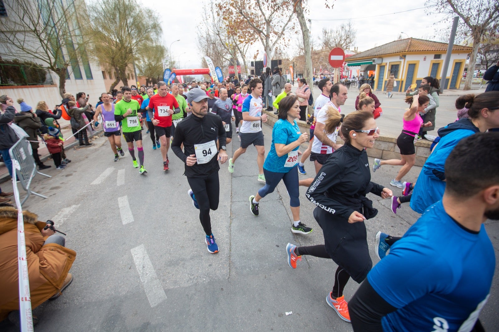 ientos de corredores participan en una de las grandes pruebas del Gran Premio de Fondo Diputación de Granada
