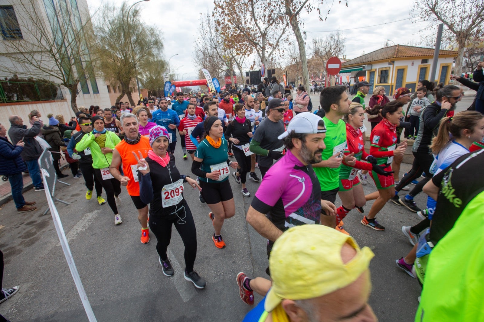 ientos de corredores participan en una de las grandes pruebas del Gran Premio de Fondo Diputación de Granada