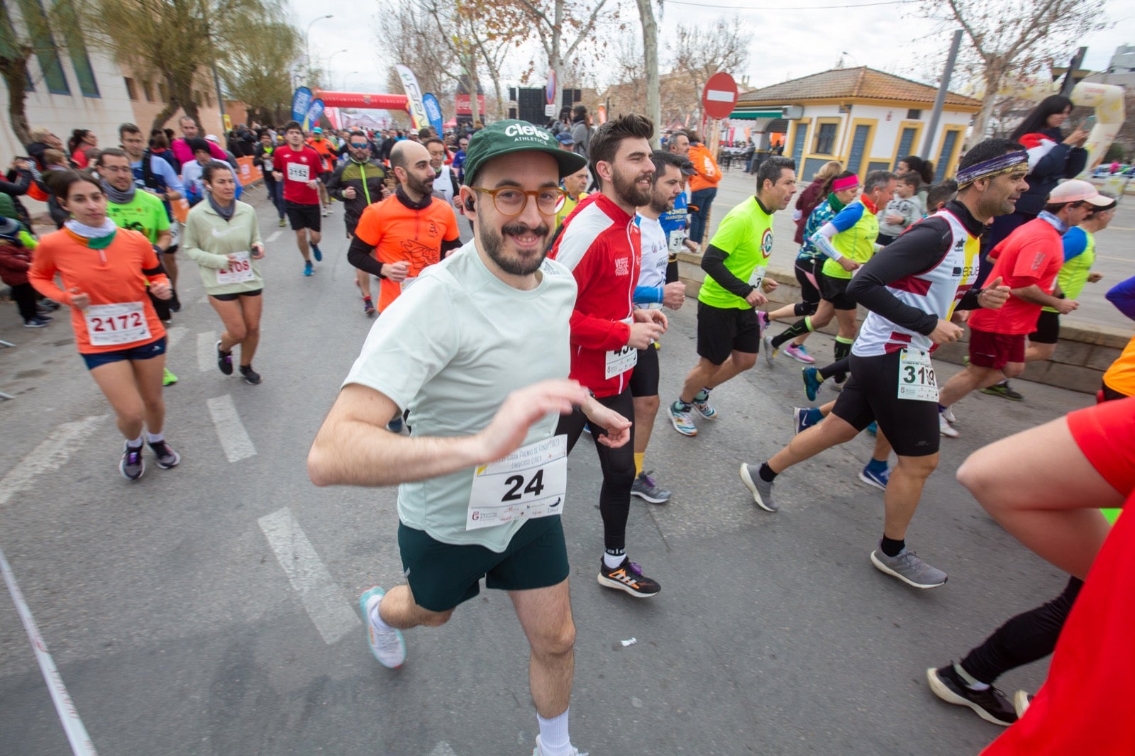 ientos de corredores participan en una de las grandes pruebas del Gran Premio de Fondo Diputación de Granada