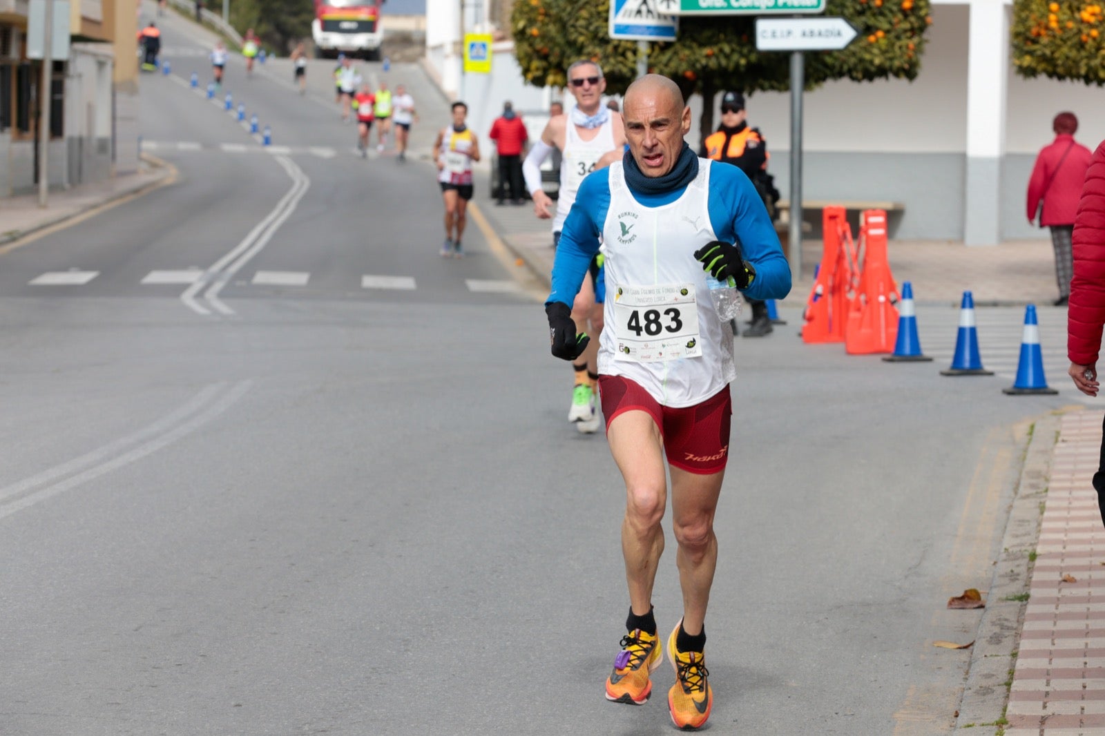 ientos de corredores participan en una de las grandes pruebas del Gran Premio de Fondo Diputación de Granada