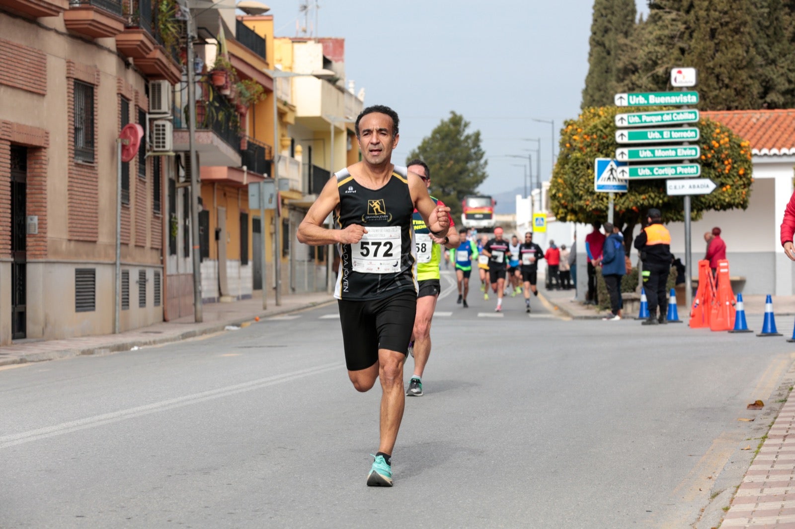 ientos de corredores participan en una de las grandes pruebas del Gran Premio de Fondo Diputación de Granada