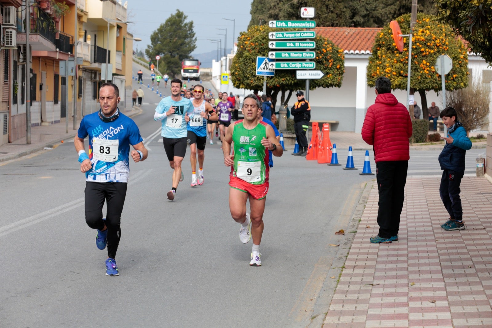 ientos de corredores participan en una de las grandes pruebas del Gran Premio de Fondo Diputación de Granada