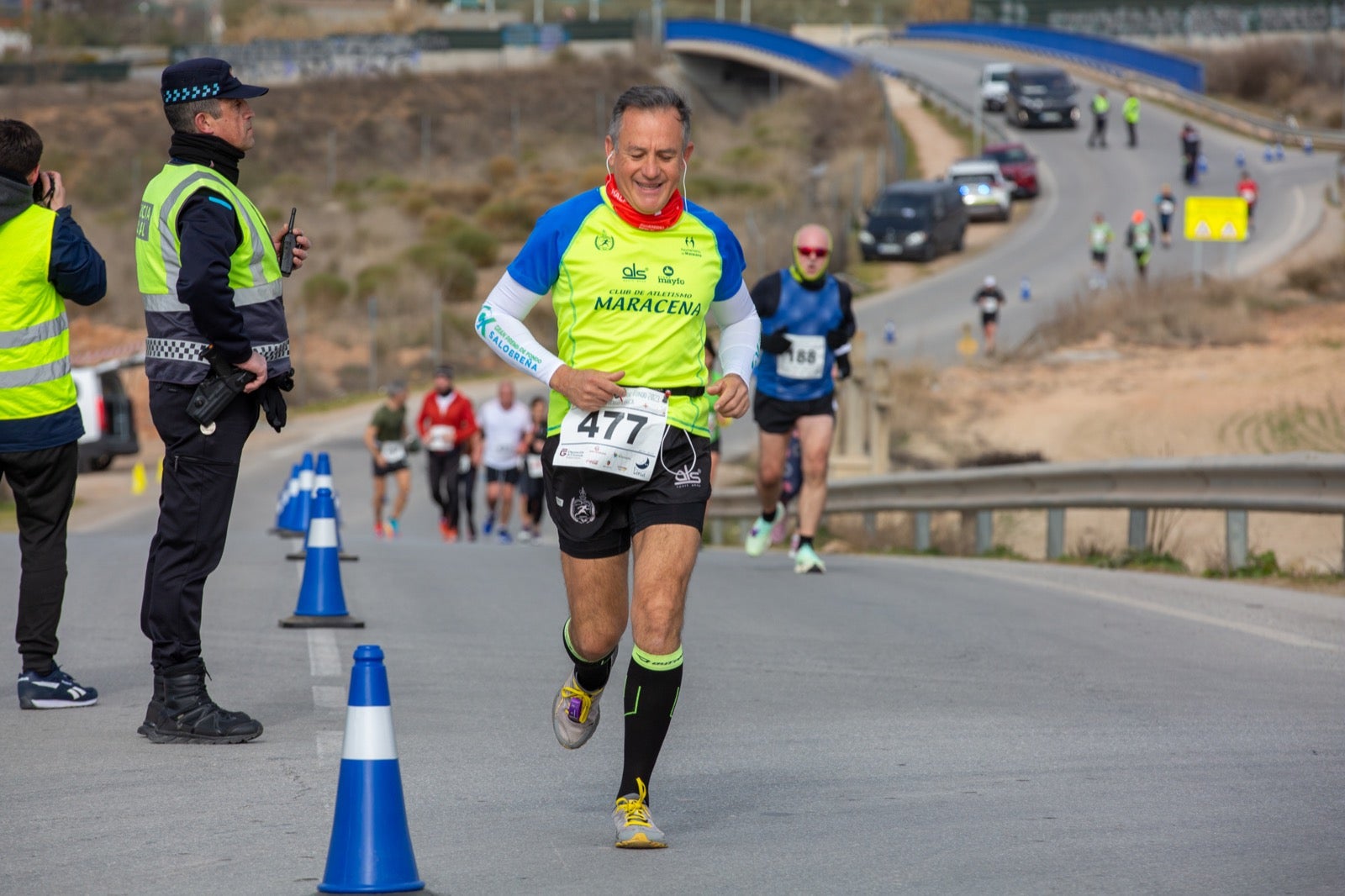 ientos de corredores participan en una de las grandes pruebas del Gran Premio de Fondo Diputación de Granada