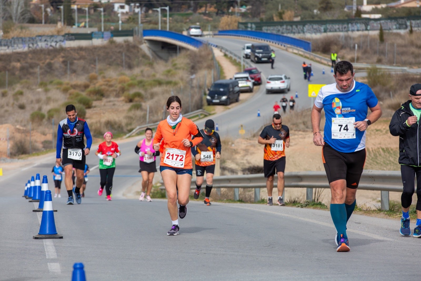 ientos de corredores participan en una de las grandes pruebas del Gran Premio de Fondo Diputación de Granada