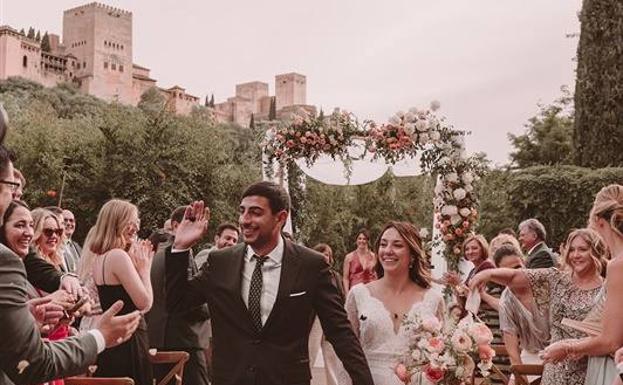 Imagen principal - Ceremonia de Alon y Sandra en el Palacio de los Córdova.