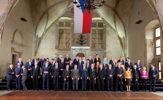 Reunión de la Comunidad Política Europea en el Castillo de Praga el pasado 6 de octubre. 