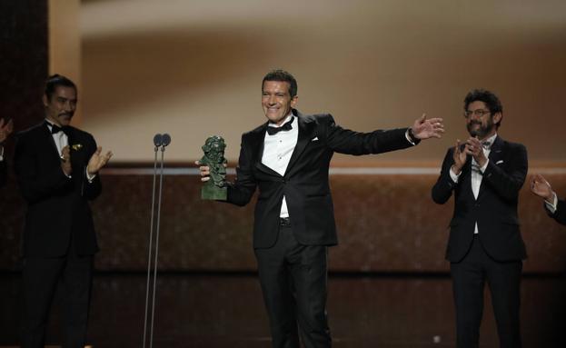 El malagueño Antonio Banderas, al recibir el Goya de Honor en 2020 en su ciudad natal. 