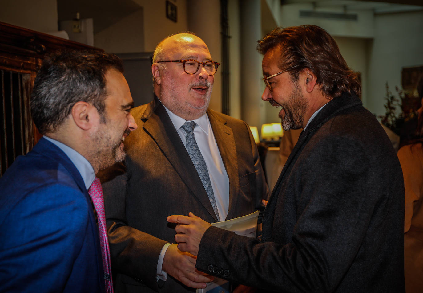 Momento del desayuno informativo organizado por IDEAL con el patrocinio de Cajamar y Antonio Garamendi como invitado.