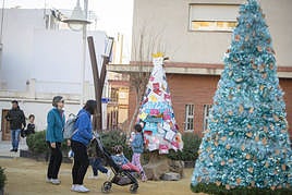 Árboles de Navidad que tocan todas las ramas en Torrenueva