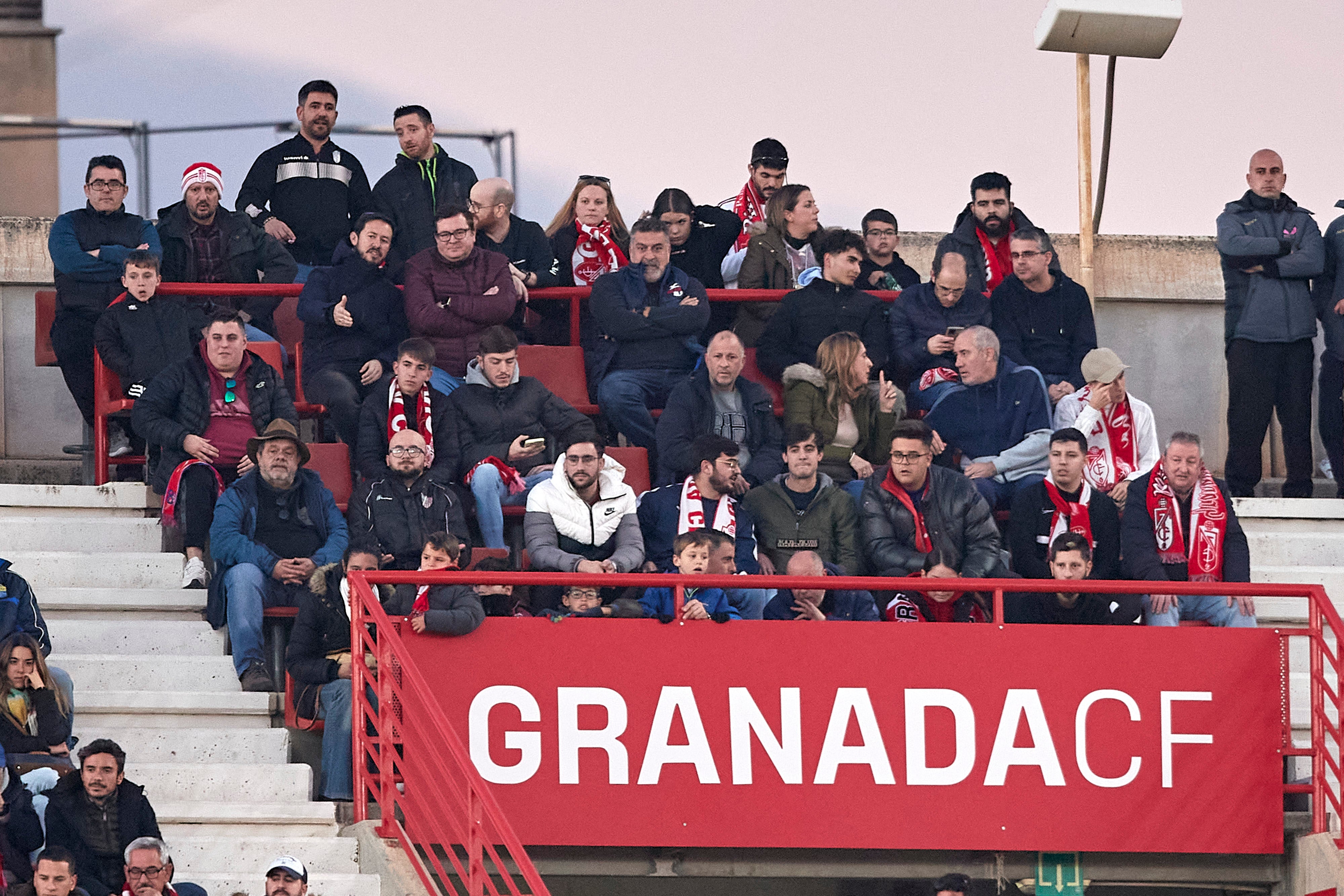 Encuéntrate en la grada en el Granada-Cádiz