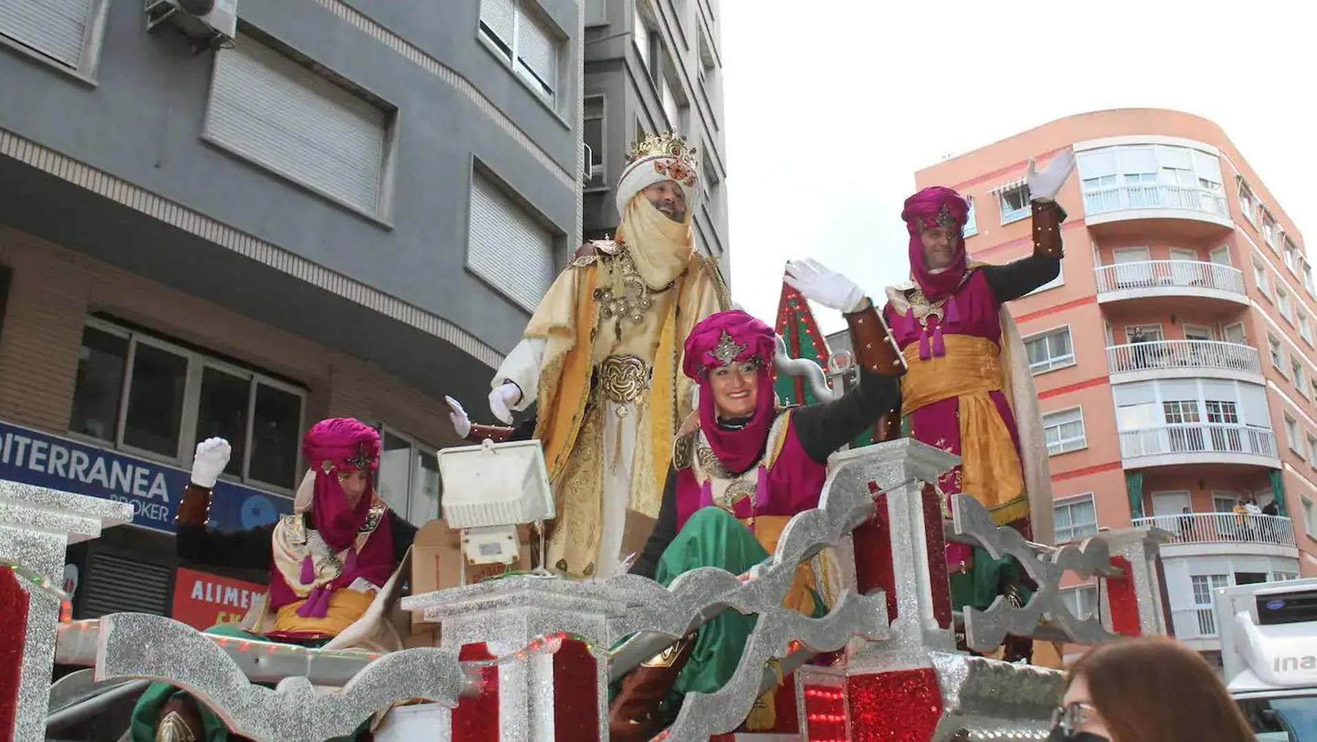 Casi 700 personas darán vida y color a la cabalgata de los Reyes Magos en  Jaén | Ideal