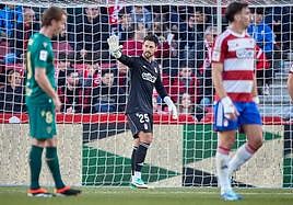 Augusto Batalla se estrenó con victoria y con portería a cero.