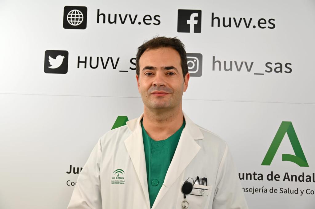 Óscar Cazorla es también el jefe de servicio de la especialidad en el Hospital Clínico de Málaga.