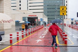 Entrada de las urgencias del PTS.