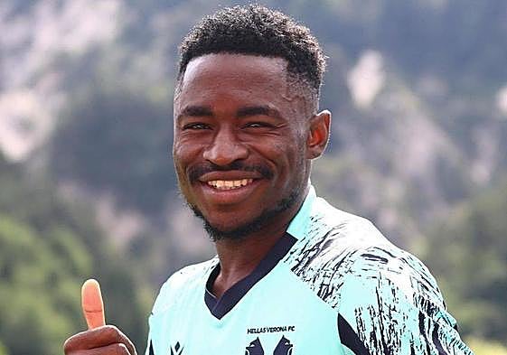 Martin Hongla, sonriente durante un entrenamiento con su antiguo equipo.