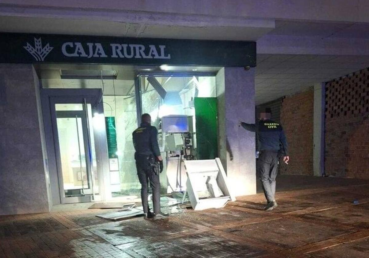 Cajero dinamitado en Puerto Lope durante la madrugada del miércoles.