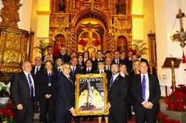 El coronel José Manuel Orellana presenta el cartel del Santísimo Cristo de la Expiración de Órgiva