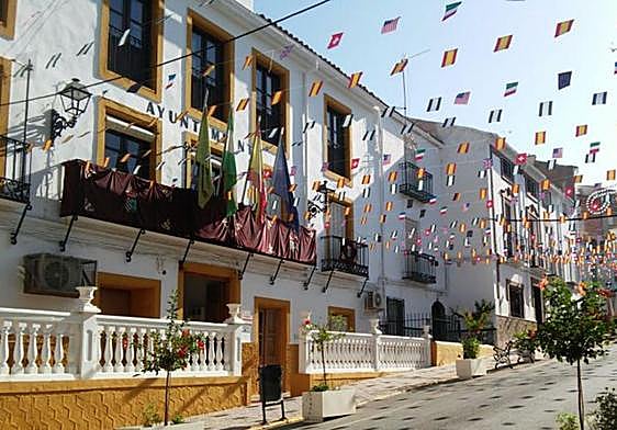 Fachada del Ayuntamiento de Bélmez de la Moraleda.