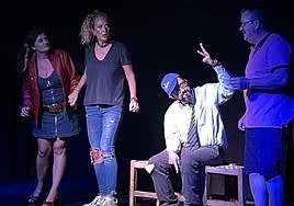 Escena de 'Fuera de quicio', obra que representó el año pasado el grupo Maribel y Las Pachuecas.