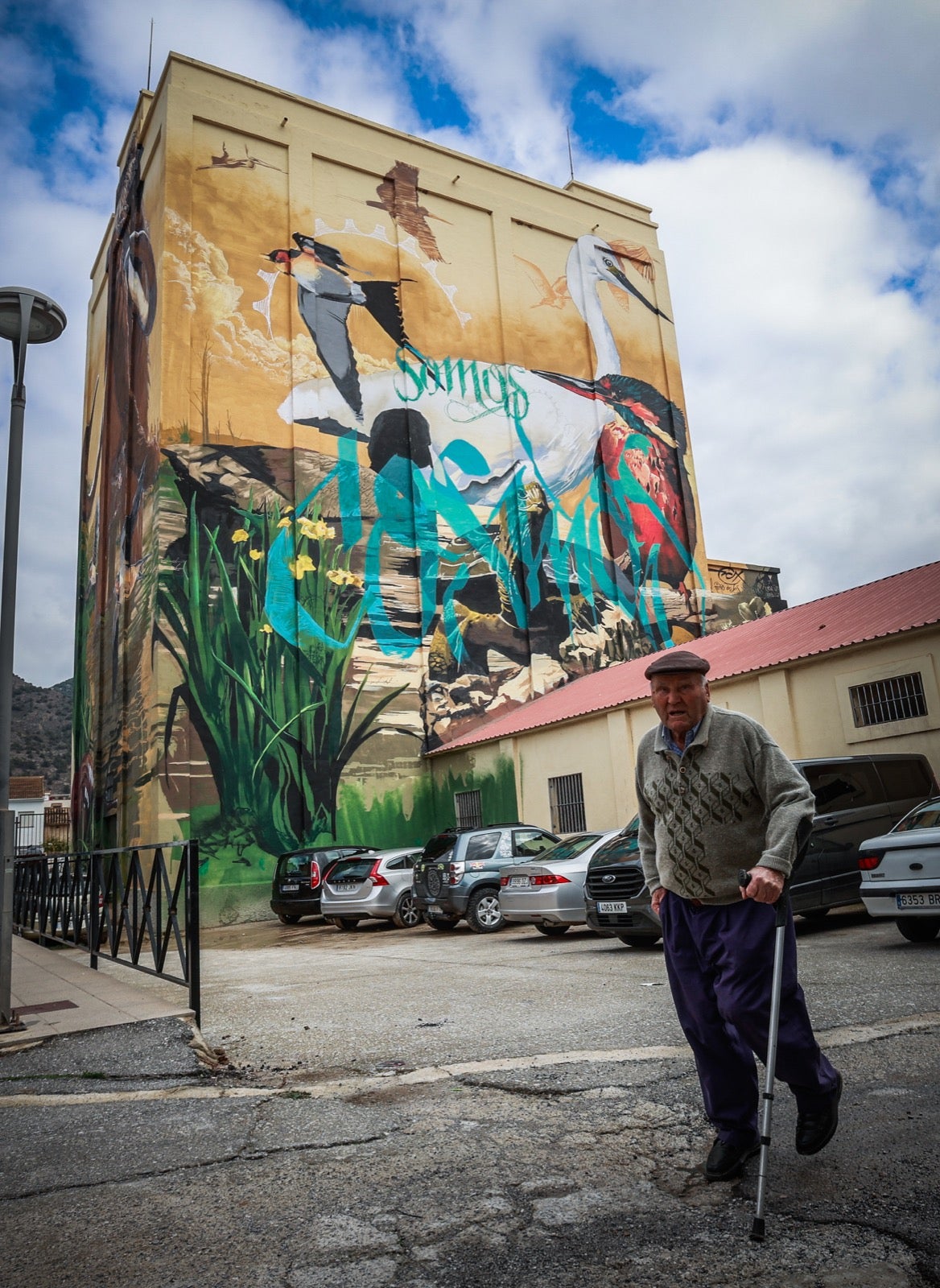 El grafiti gigante de El Niño de las Pinturas en Padul, en imágenes