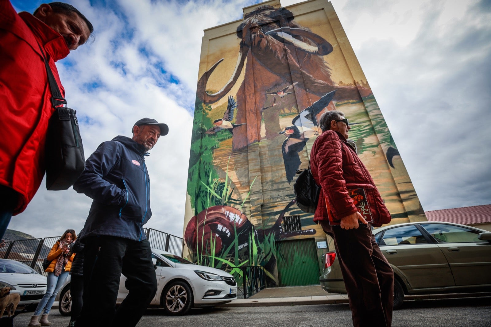 El grafiti gigante de El Niño de las Pinturas en Padul, en imágenes