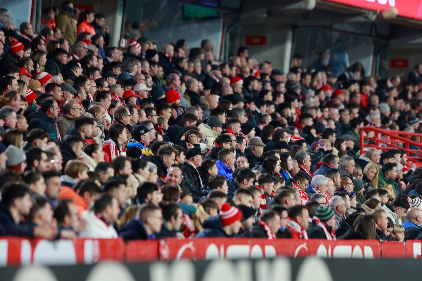 Encuéntrate en Los Cármenes durante el Granada-Atlético de Madrid