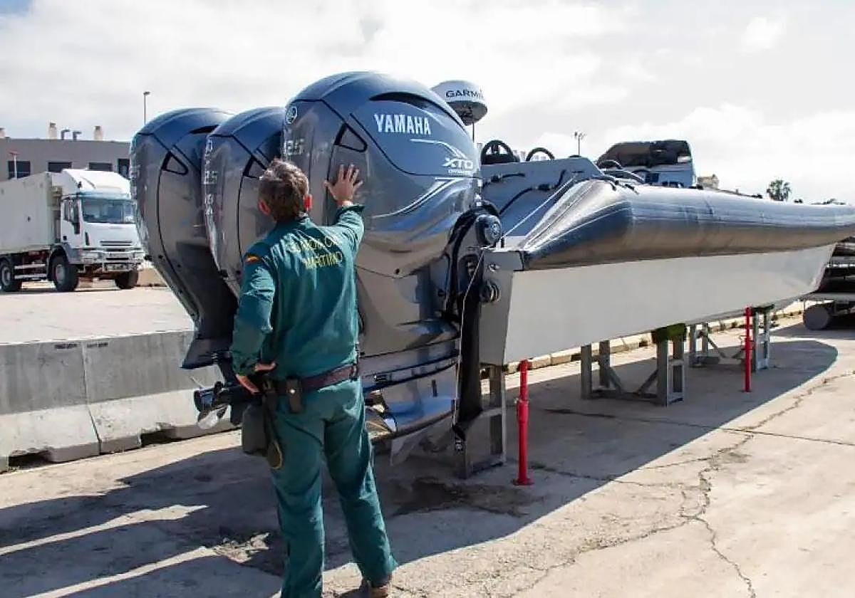 Narcolancha interceptada en una operación anterior