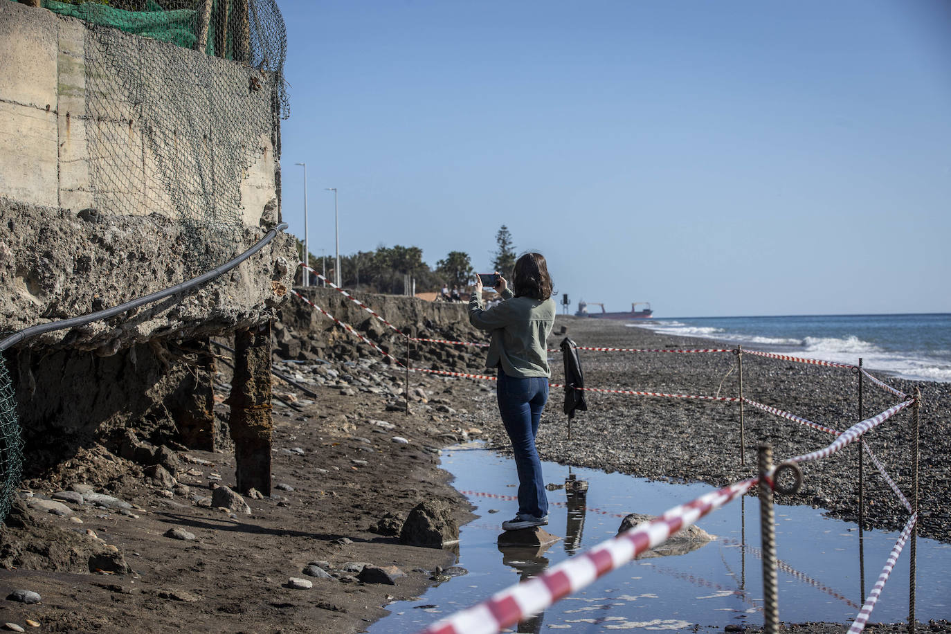 Motril arreglará la playa de cara a la temporada si el Gobierno no actúa con rapidez