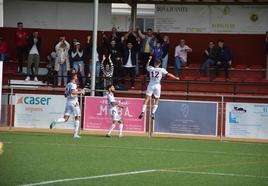 Celebración de un gol del Real Jaén.