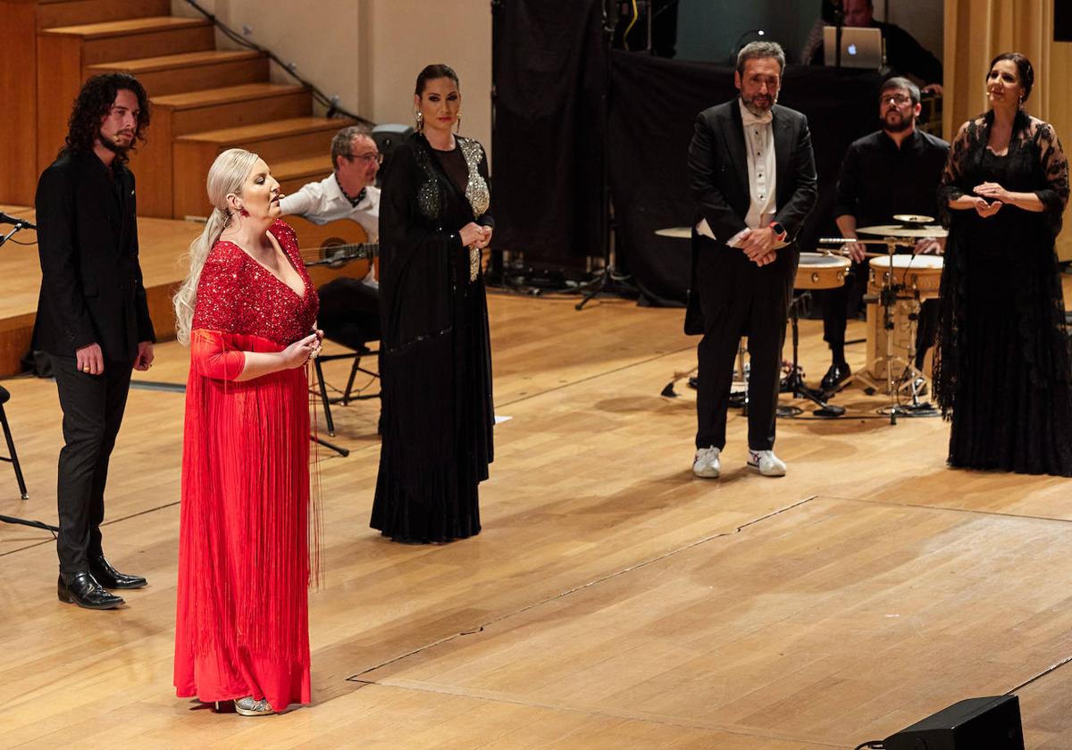 Mariola Cantarero, Kiki Morente, Marina Heredia, José M. Zapata y Diana Navarro, en el Auditorio Manuel de Falla.