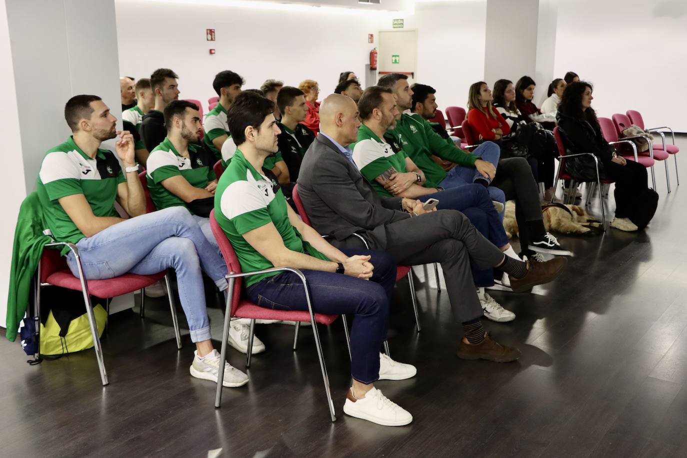 Unicaja Costa de Almería quiere dar visibilidad al autismo