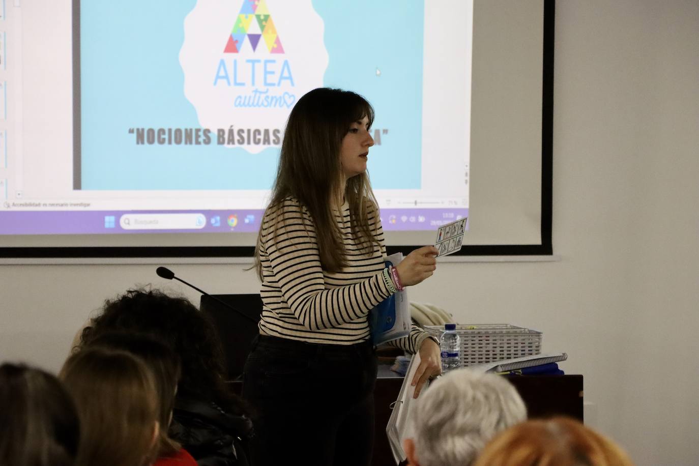 Unicaja Costa de Almería quiere dar visibilidad al autismo