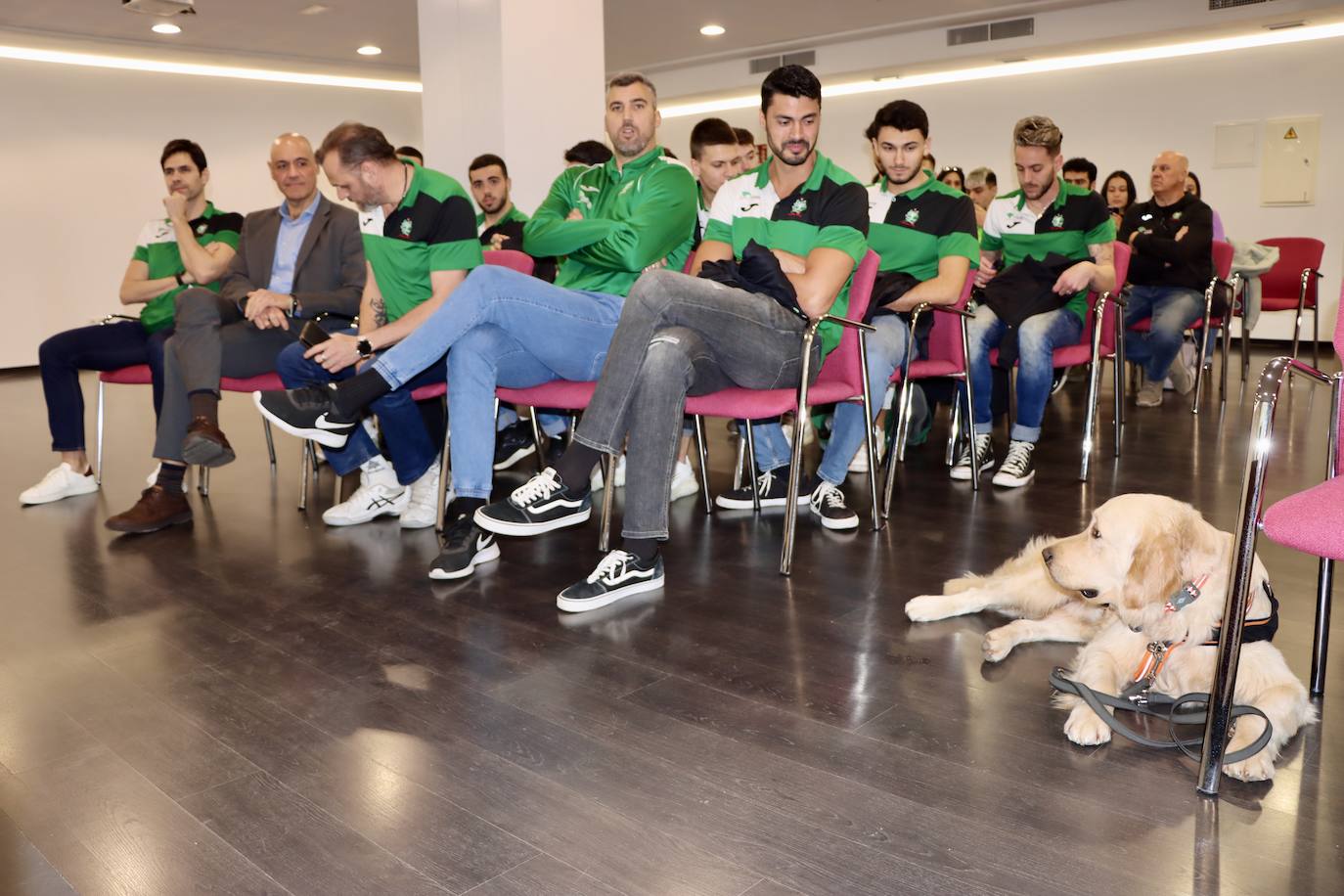 Unicaja Costa de Almería quiere dar visibilidad al autismo