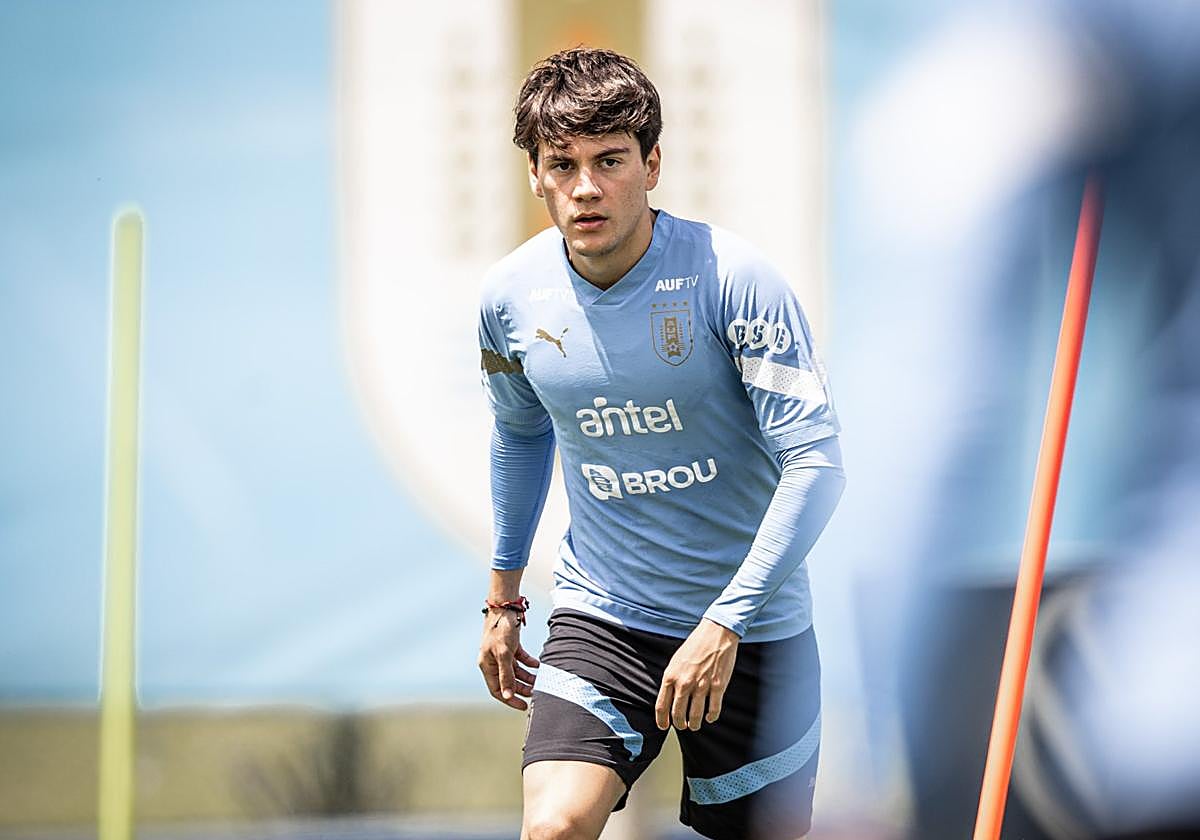 Facundo Pellistri, en una estancia con la selección uruguaya.