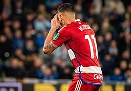 Uzuni se lamenta tras su penalti fallado.