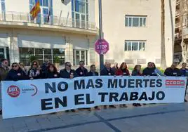 Concentración frente a la Subdelegación del Gobierno de España en Jaén.