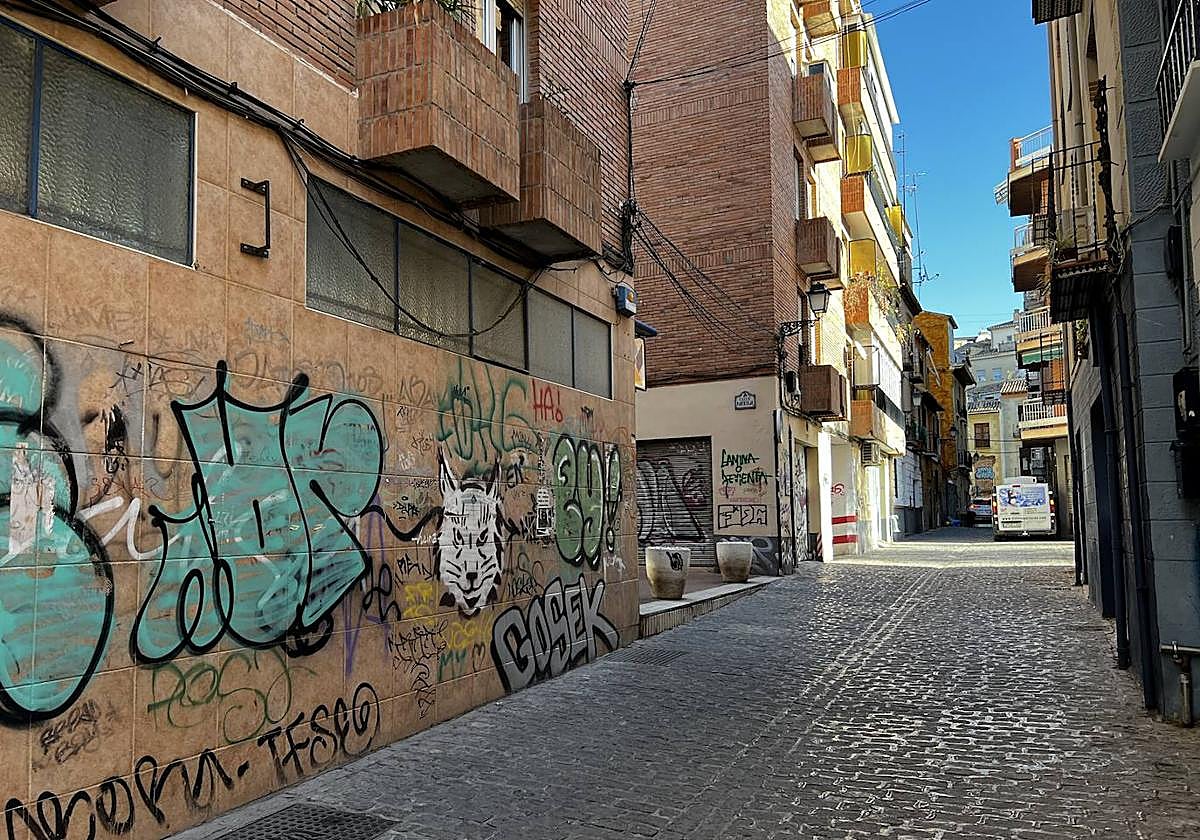 Las imágenes del centro de Granada lleno de grafitis