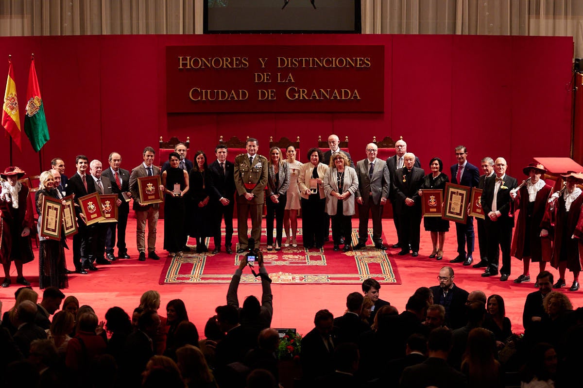 Granada entrega sus Honores y Distinciones de la Ciudad