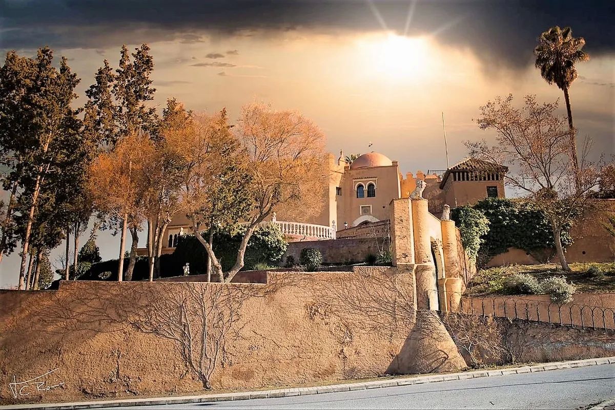 El castillo de Granada donde durmieron un rey español y el creador de Sherlock Holmes