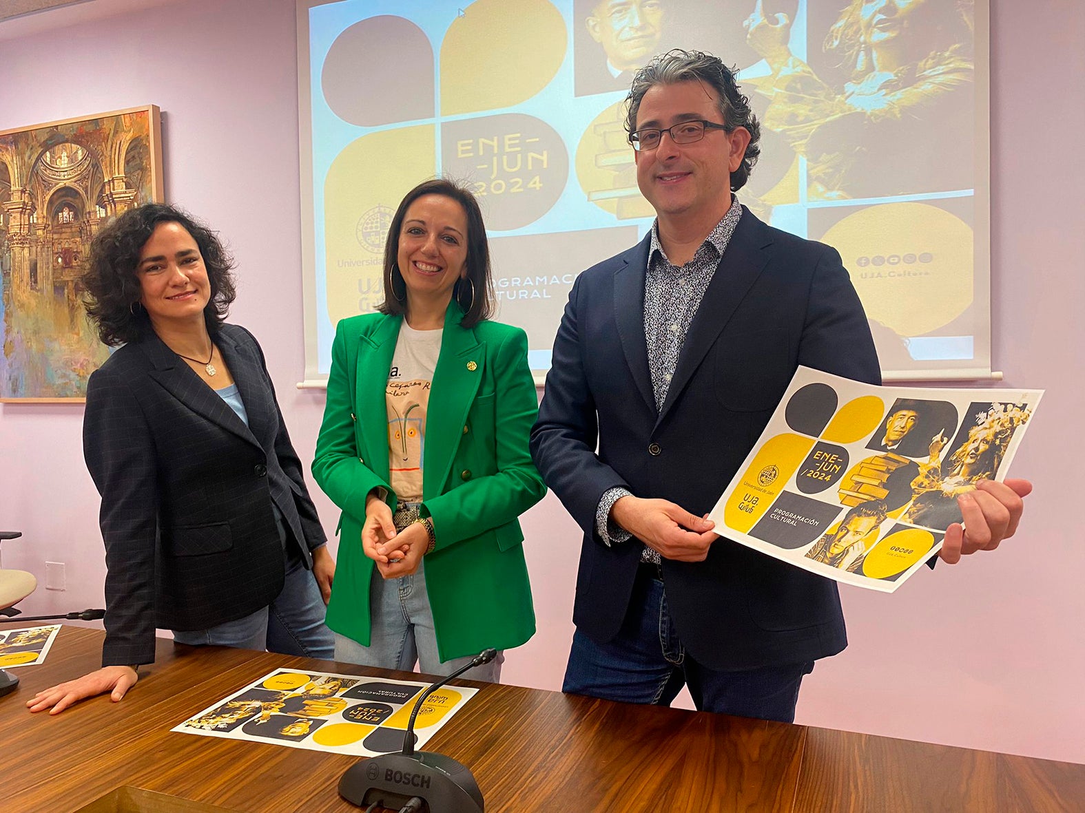 Marta Torres, entre Isabel Abad y Javier Marín.