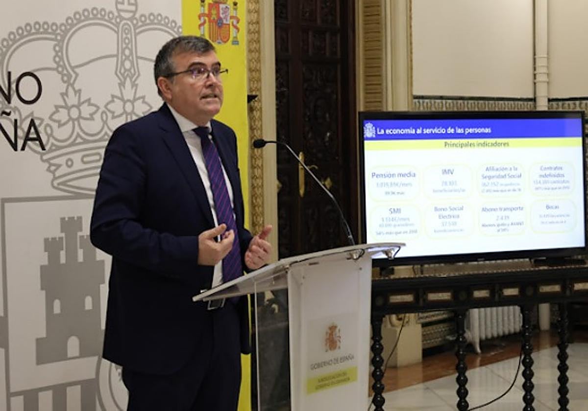El subdelegado del Gobierno de España en Granada, José Antonio Montilla, durante la rueda de prensa.