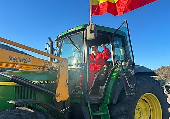 Saiko, en un tractor durante la protesta de este martes.