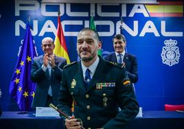 Luis Jesús Esteban durante su toma de posesión en Granada como nuevo jefe de la Policía Nacional en Andalucía Oriental.