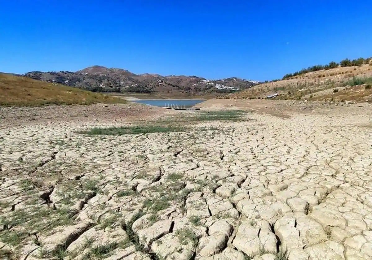 Efectos de la sequía en un pantano.